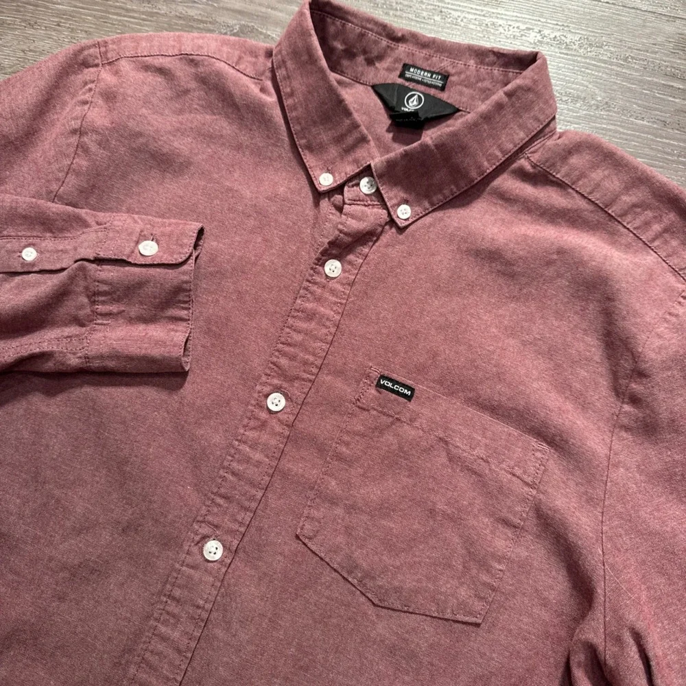 Volcom Shirt Mens XL Cotton Blend Button Down Modern Fit Long Sleeve Skate Surf